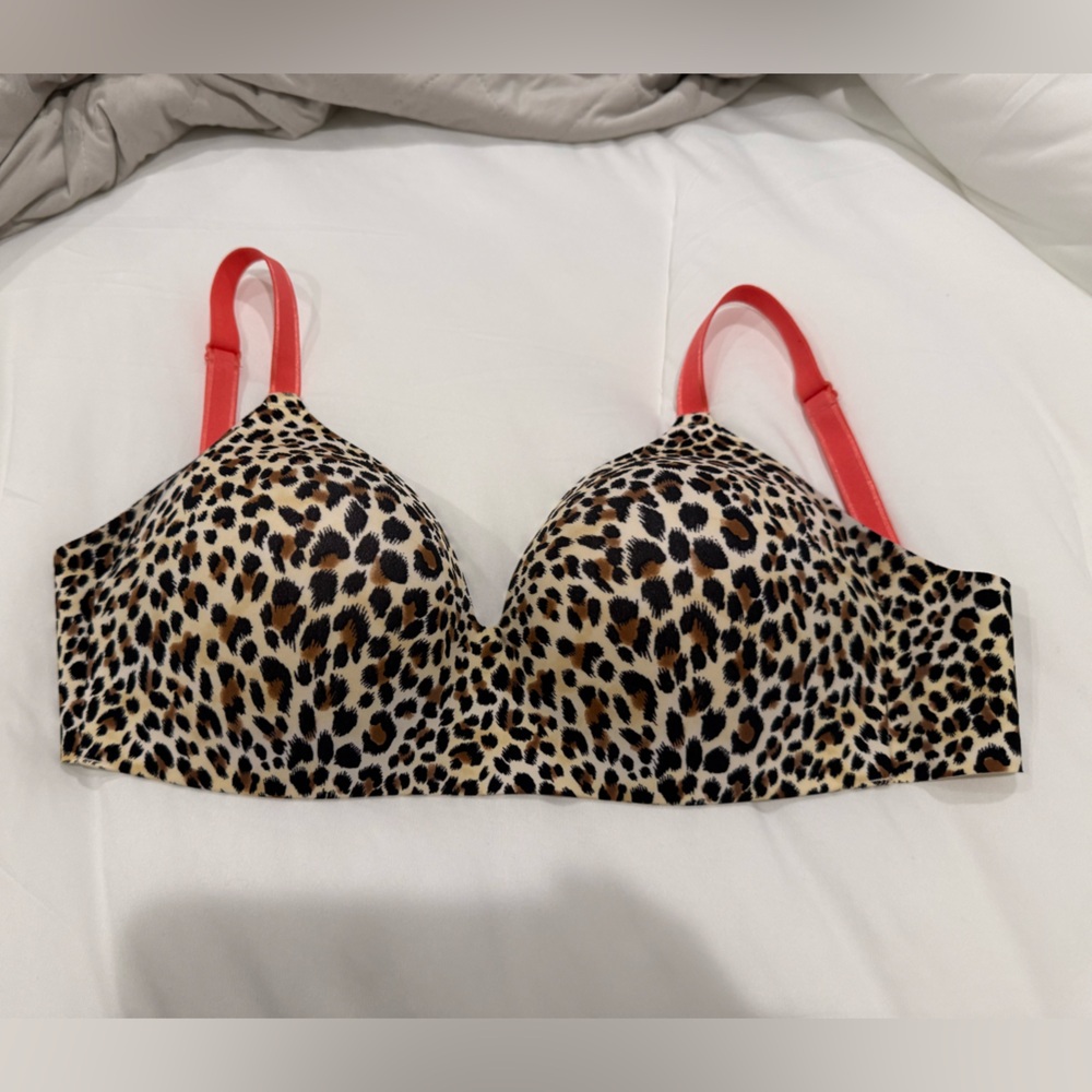 EUC Betsey Johnson x Knix WingWoman Contour Wireless Bra
